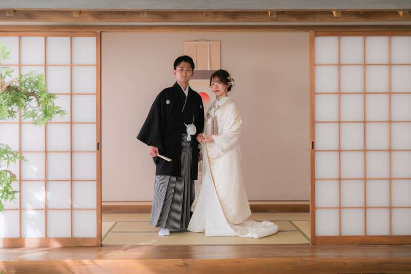 伝統的な立ち姿