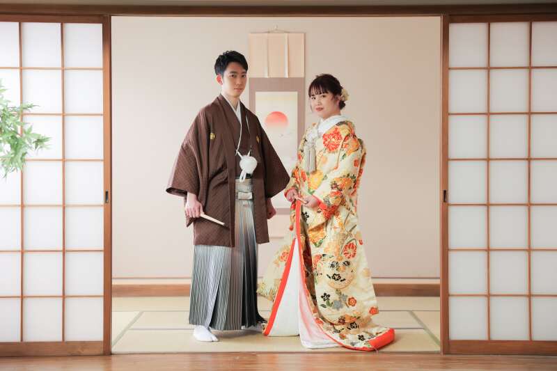 伝統的な立ち姿