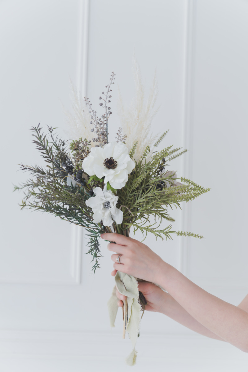 ブーケを持って