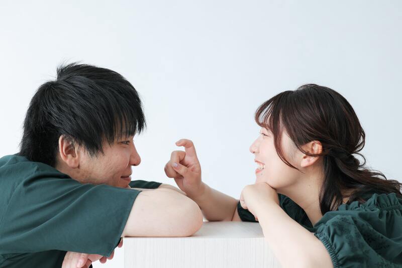 お互いを見つめて