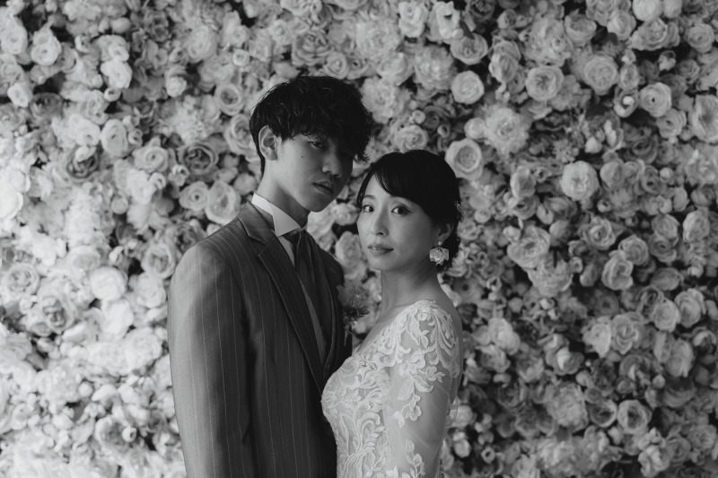 花背景をモノクロで