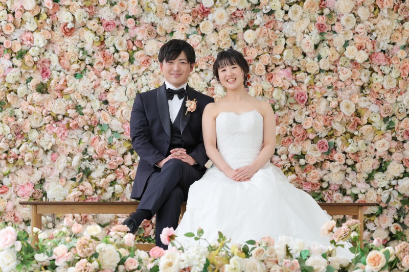 今度はベンチに座って