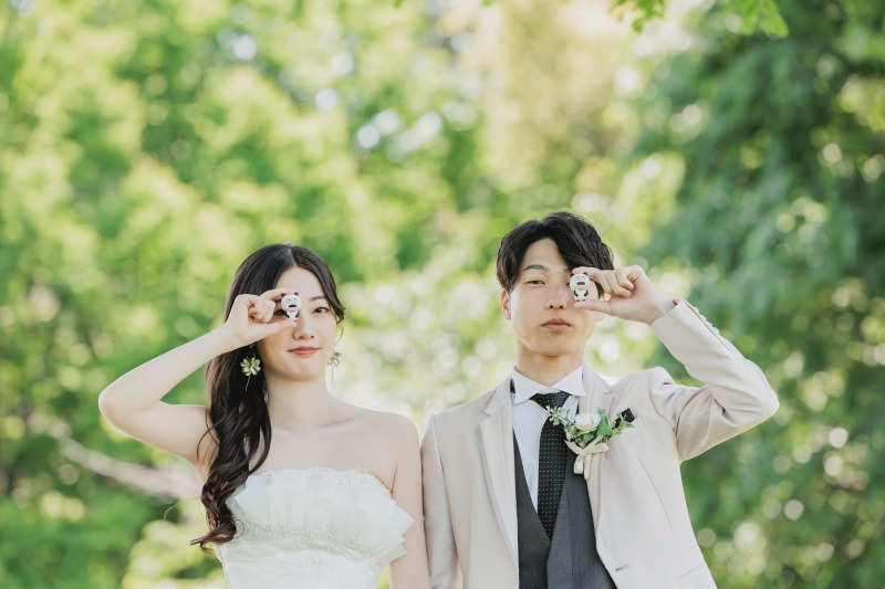 お揃いのマスコットと一緒に