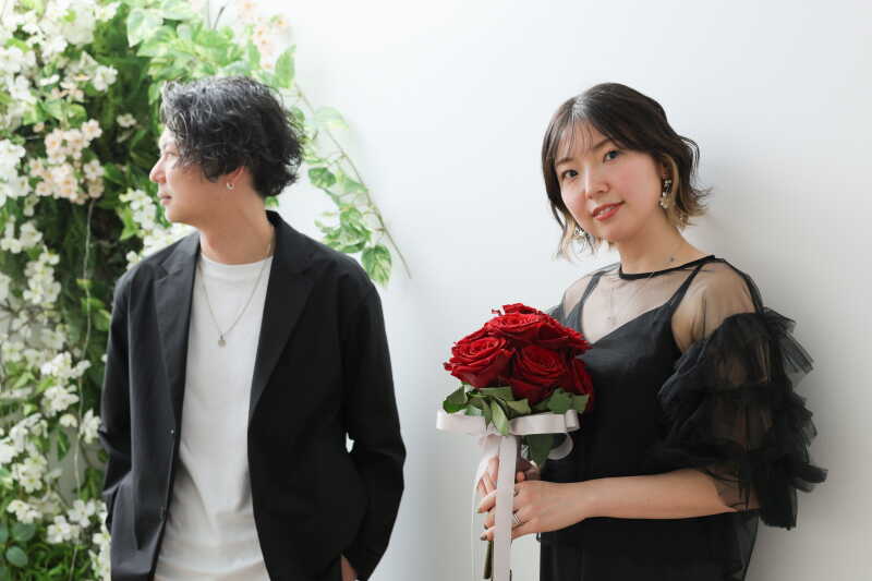 バラのブーケと一緒に