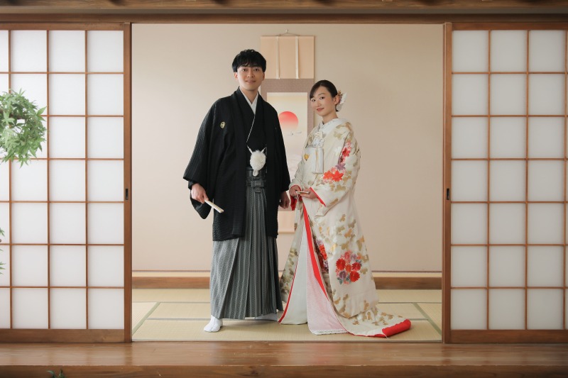 伝統的な立ち姿