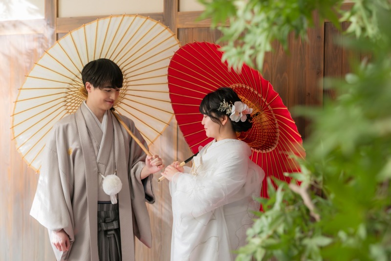 和傘を使って！