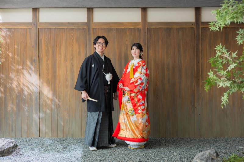 屋内庭園で、色打掛も！白無垢も！