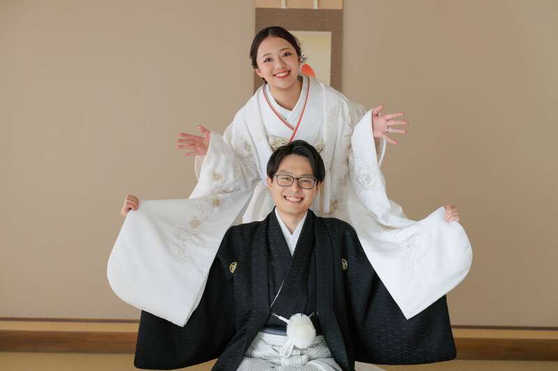 こんなお茶目なポーズも！