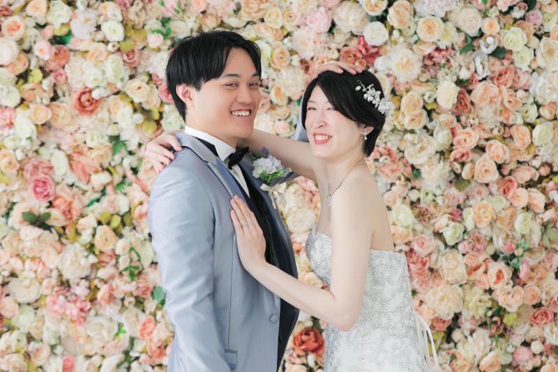 仲睦まじげな様子がステキなお二人