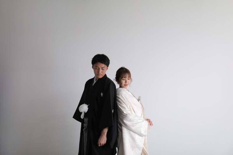 シンプルな背景で