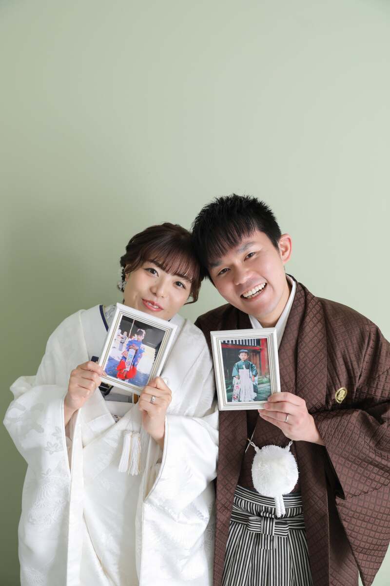 小さい頃の写真とともに