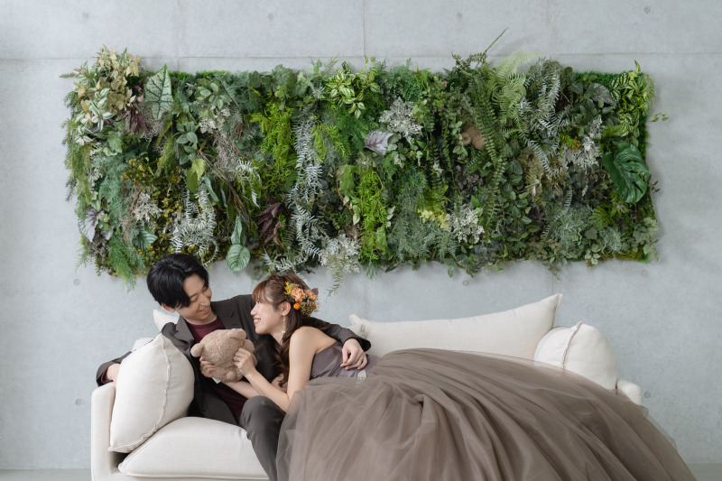 ソファに横たわって