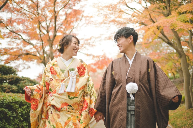 お二人の笑顔と紅葉がベストマッチしてます!