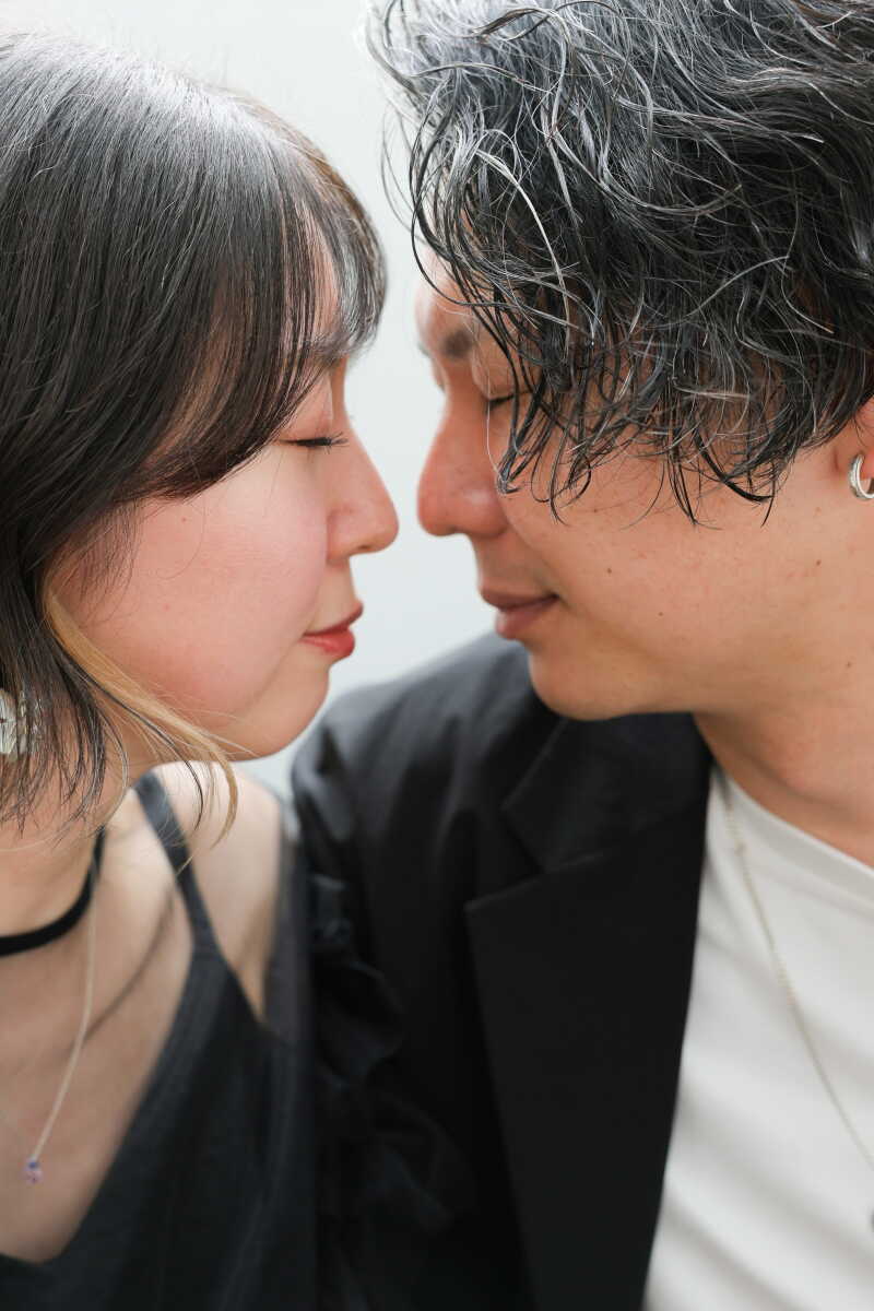 グッとお顔を近づけて