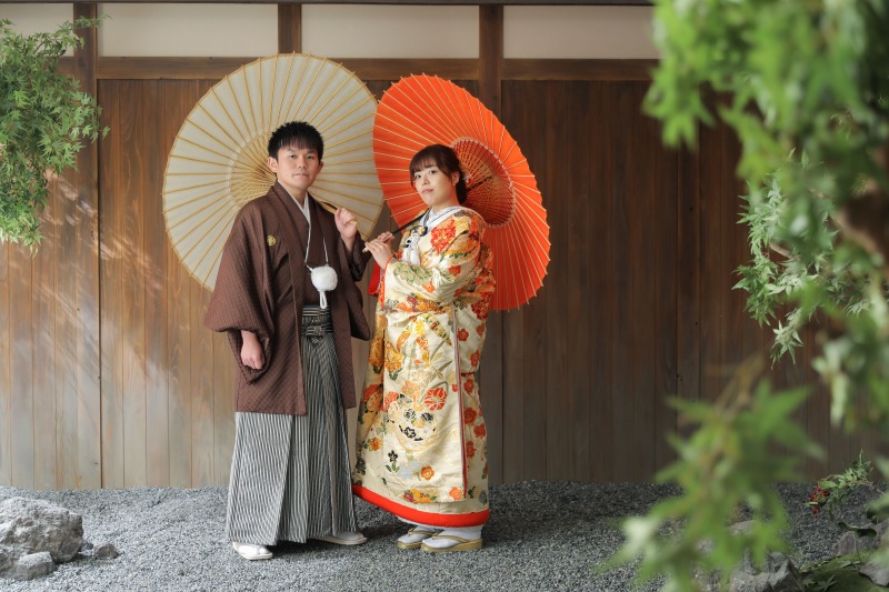 和傘を使って！