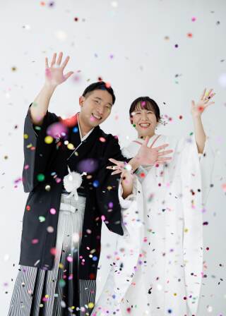 お二人の笑顔溢れる和装スタジオPLUS