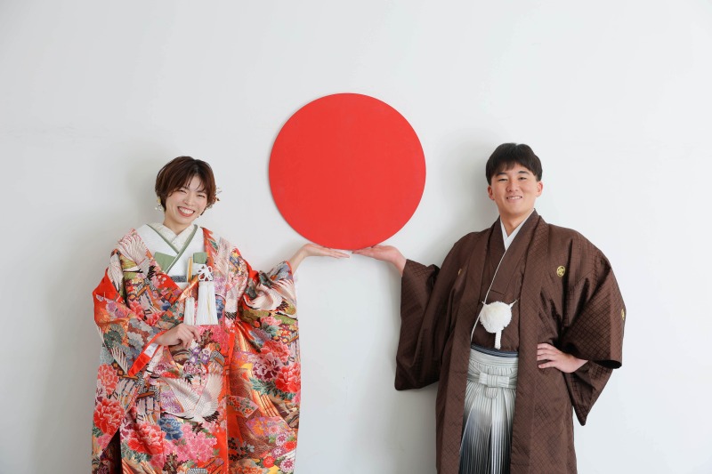 お二人考案のポーズもキュートです♡