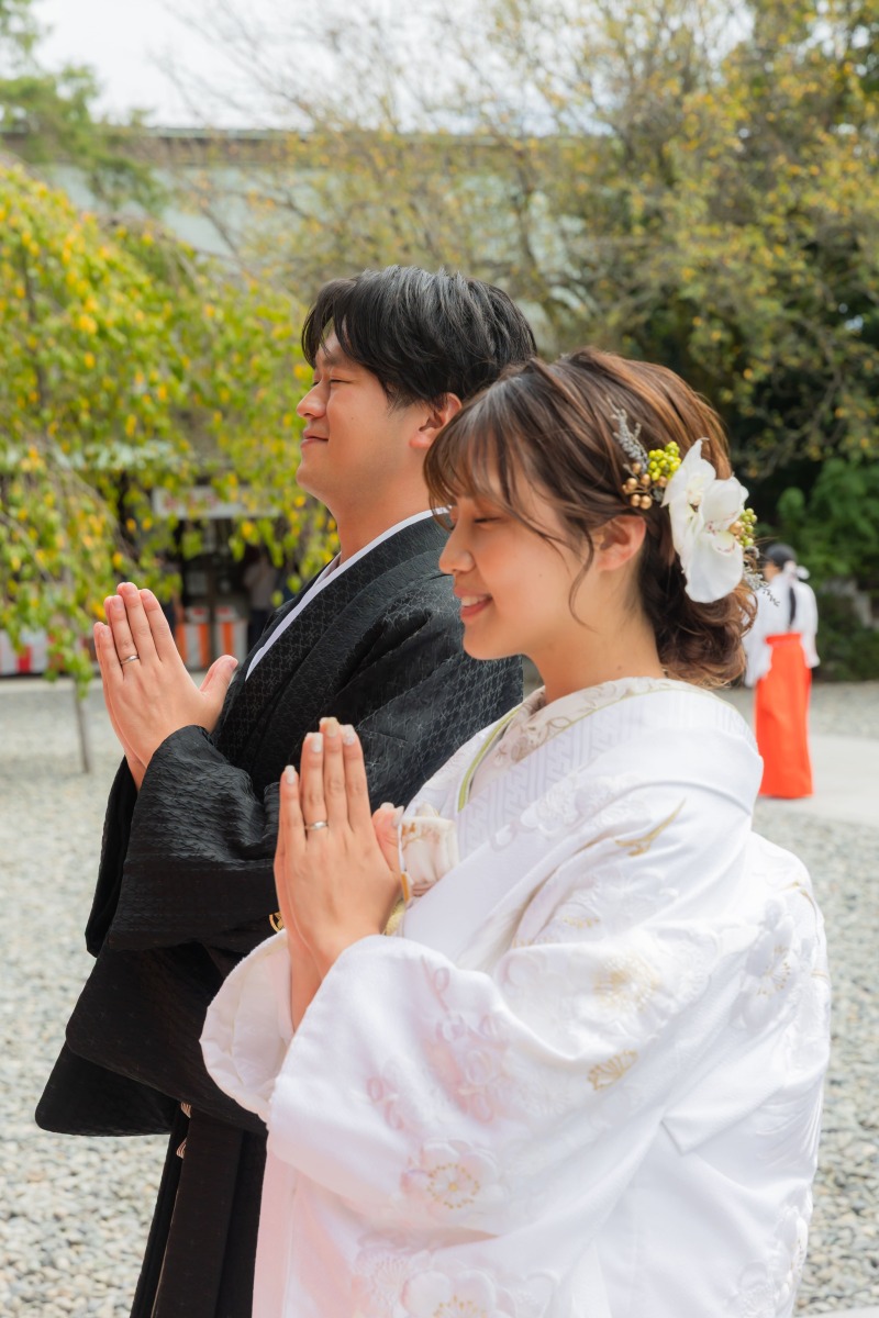 参拝する様子も