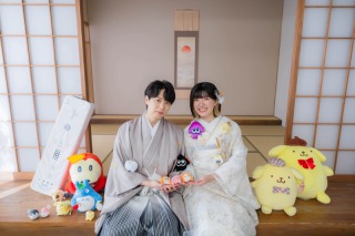 スタジオで推しアイテムと一緒に。