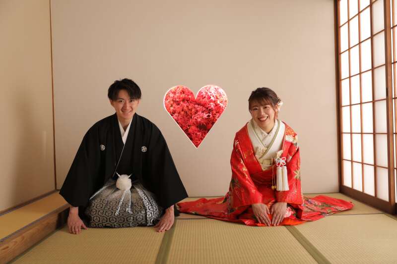 正座のカットで