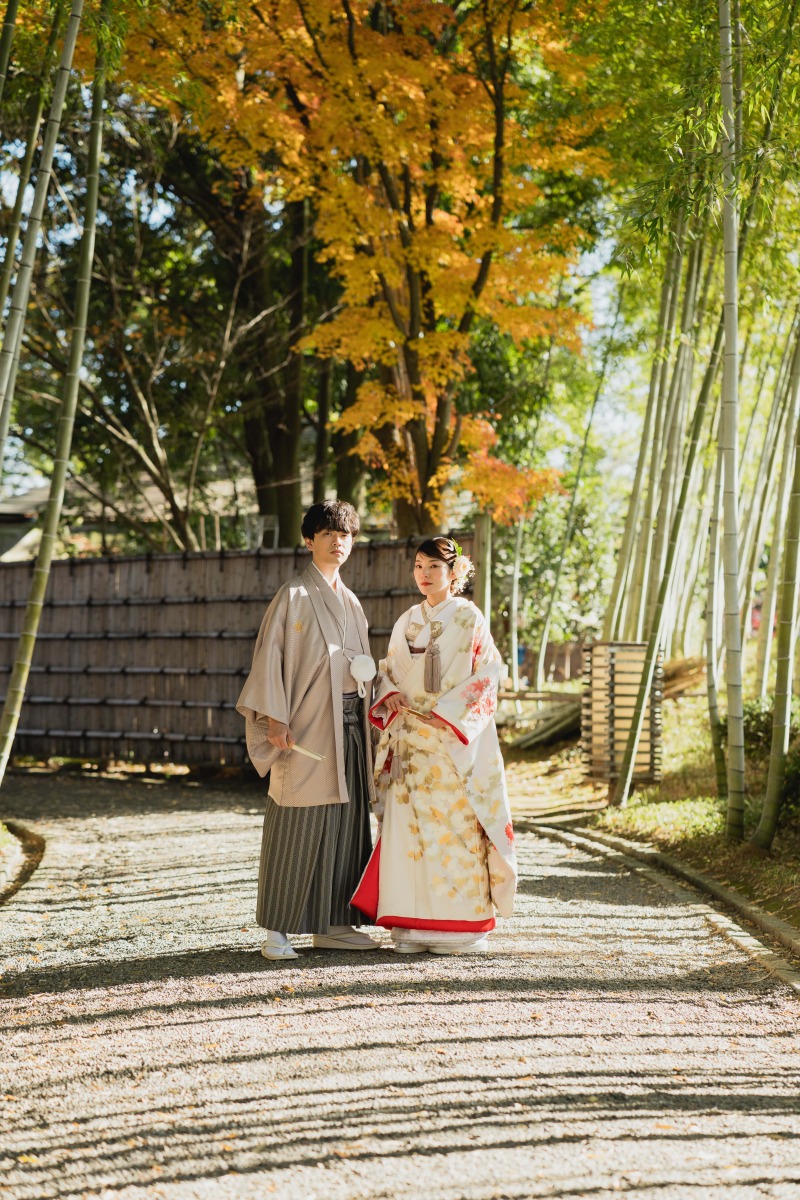 かっちりとした立ち姿