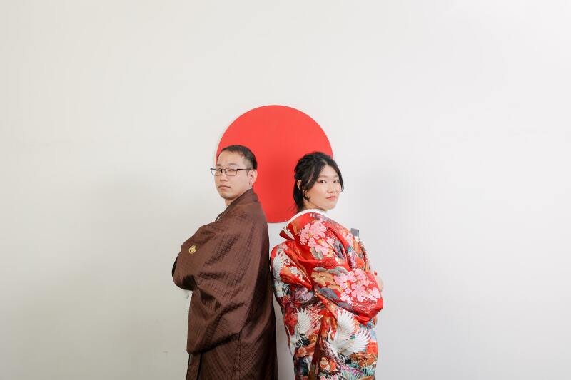 日の丸をバックにかっこよく