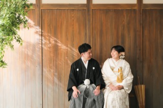 お二人が仲良くお話ししているところをお撮りしました。自然な表情を引き出せた時が一番嬉しいです。