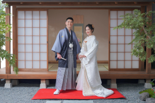 フォーマルな結婚写真を和装と洋装1枚ずつ残せるプラン。