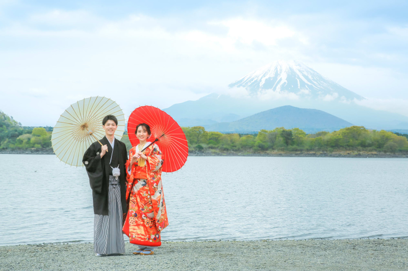 【富士山】和装富士山周遊ロケーション|全データ美肌レタッチ付き《雪化粧の富士山は5月末ごろまで》