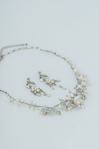 ネックレス・イヤリング