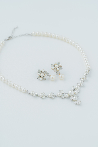 ネックレス・イヤリング