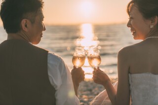 サンセットビーチで乾杯