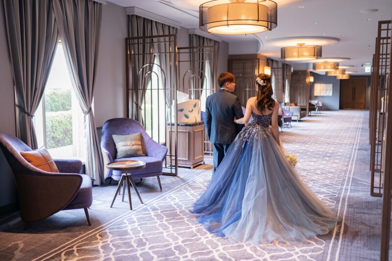 陽射しの入る廊下で