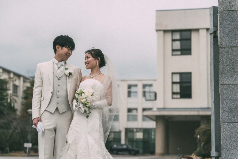 最後は校舎をバックに