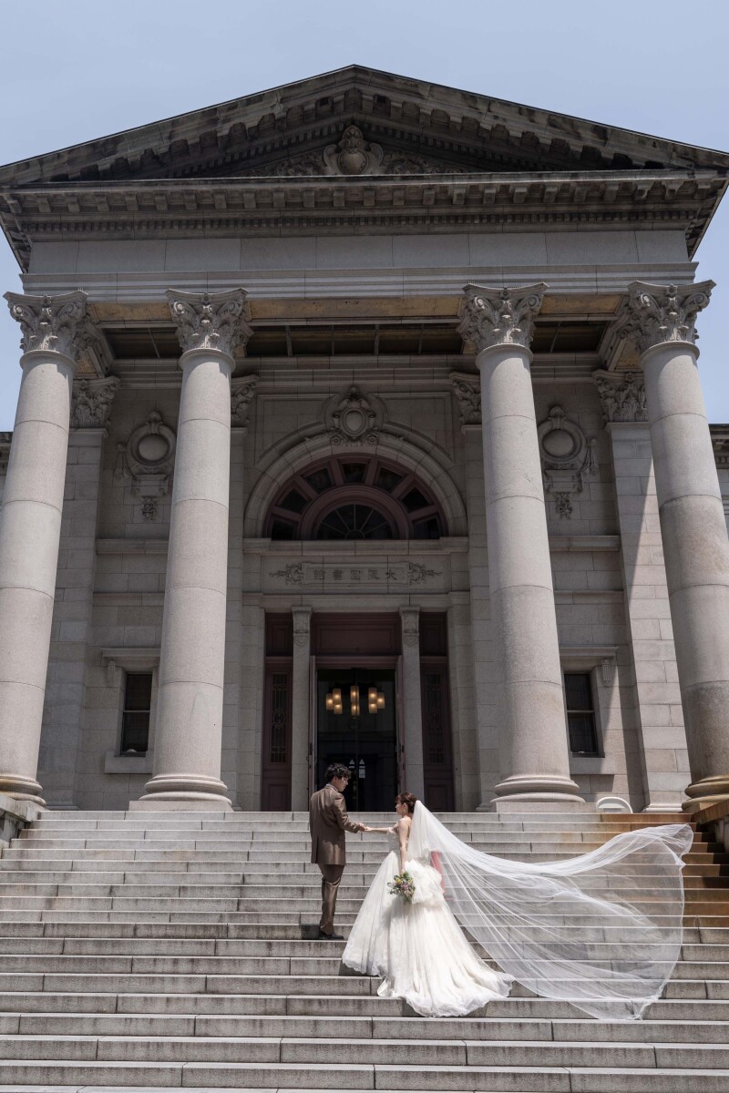 中之島図書館の前でもパシャリ