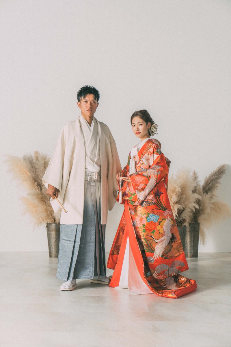 かっちりとした立ちポーズ