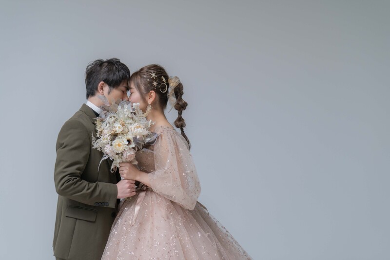 ブーケでお顔隠し！