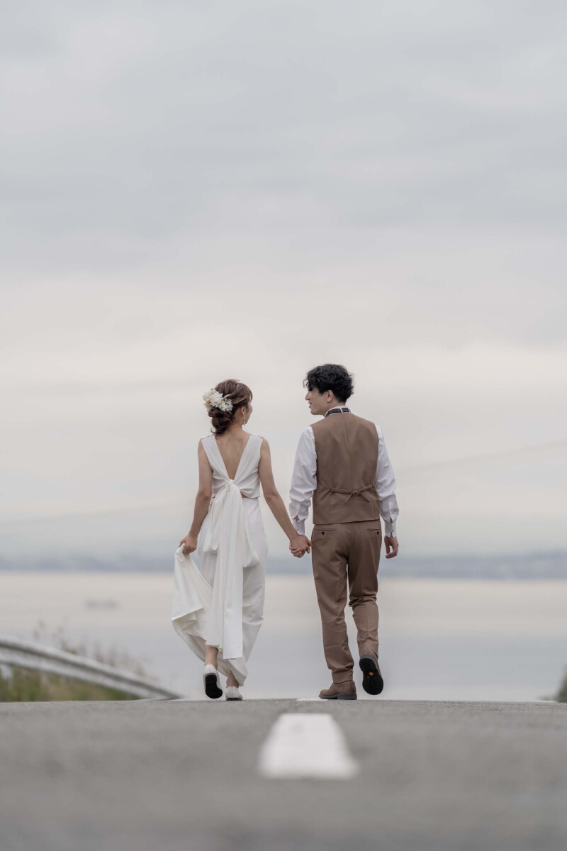 誰もいない2人だけの道を~多賀の浜海水浴場~