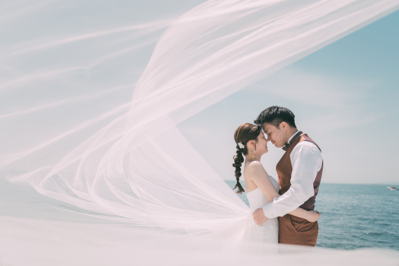 ベールをなびかせて