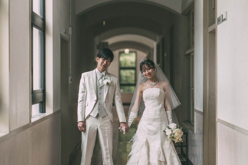 思い出の廊下で手をつないで