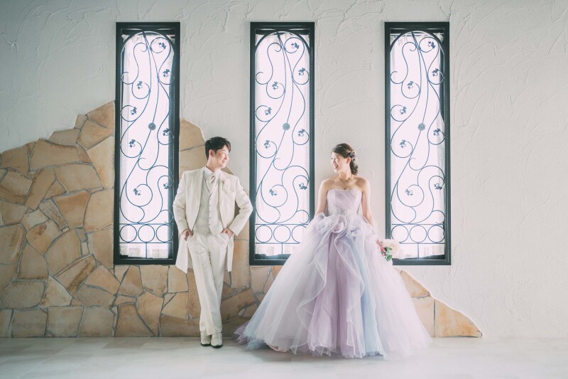 カラードレスとタキシードで