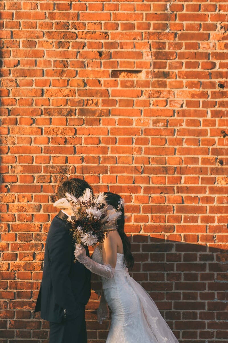 ブーケを使った顔隠しフォト♡