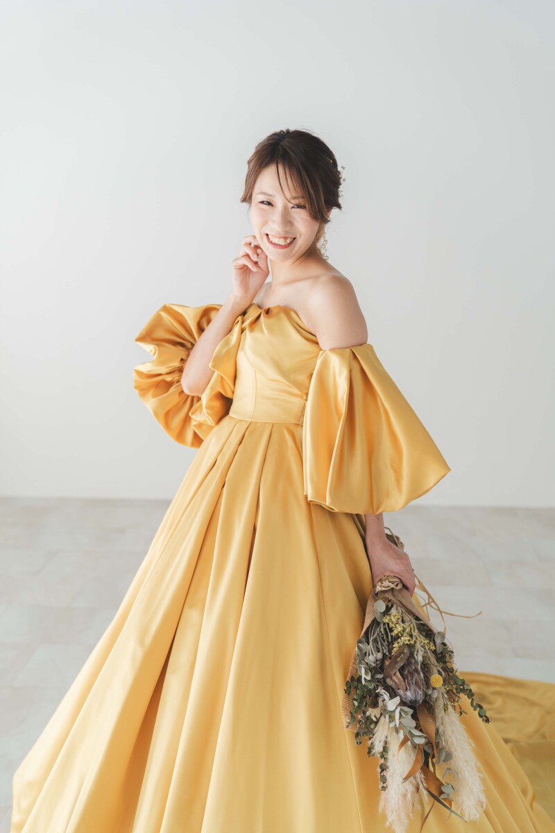 パフスリーブが愛らしい