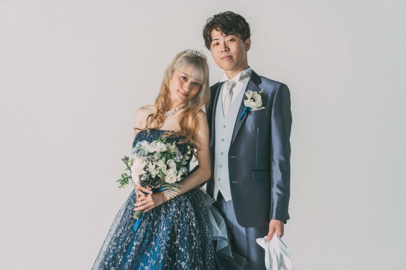 カラードレスは雰囲気を変えて