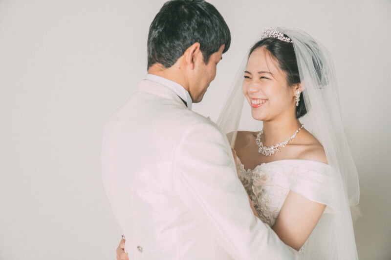 見つめ合うおふたり