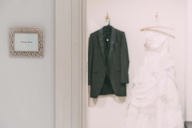 ご成約前の衣裳合わせもOKです