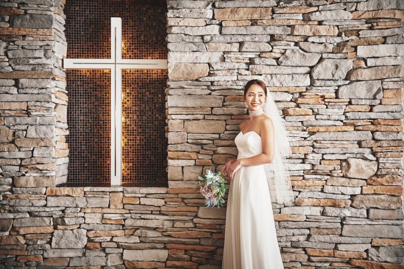 スタジオ併設のチャペルで厳かに