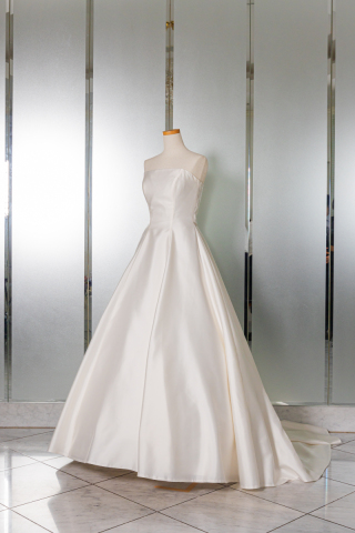 ウェディングドレス【MMM0122(OW)】