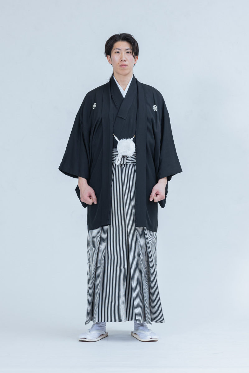 黒紋服