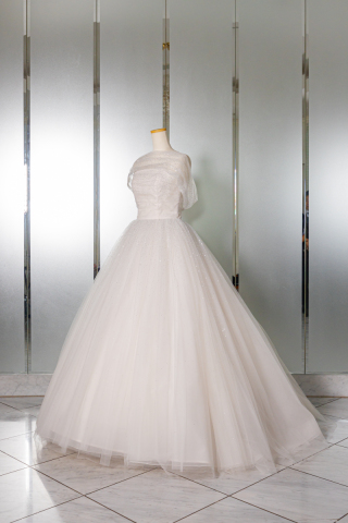 ウェディングドレス【Fi41(OW)】